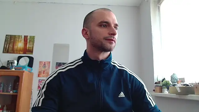 OskarBreno online show from 04-29-26, 06:39