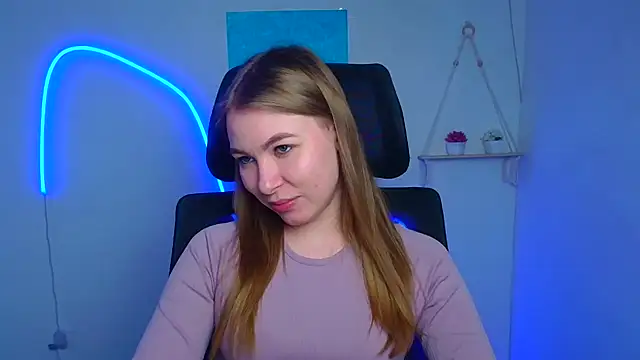 Snapshot of Dana_flowers chatting on 02-19-26, 03:08 Dana flowers online show from 02-19-26, 03:08