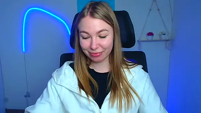 Snapshot of Dana_flowers chatting on 02-20-26, 12:27 Dana flowers online show from 02-20-26, 12:27