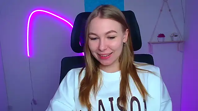 Snapshot of Dana_flowers chatting on 02-21-26, 06:36 Dana flowers online show from 02-21-26, 06:36