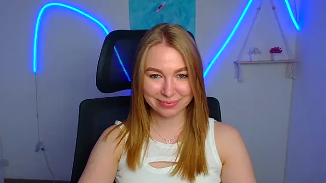 Snapshot of Dana_flowers chatting on 05-19-26, 05:36 Dana flowers online show from 05-19-26, 05:36