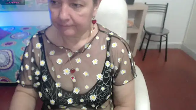 Snapshot of leonela_69 chatting on 03-03-25, 06:48 leonela 69 online show from 03-03-25, 06:48