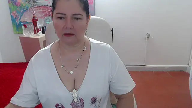 Snapshot of leonela_69 chatting on 09-11-25, 01:28 leonela 69 online show from 09-11-25, 01:28