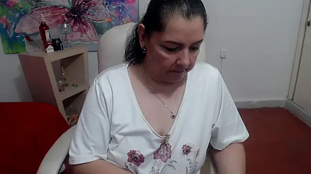 Snapshot of leonela_69 chatting on 09-29-25, 03:33 leonela 69 online show from 09-29-25, 03:33