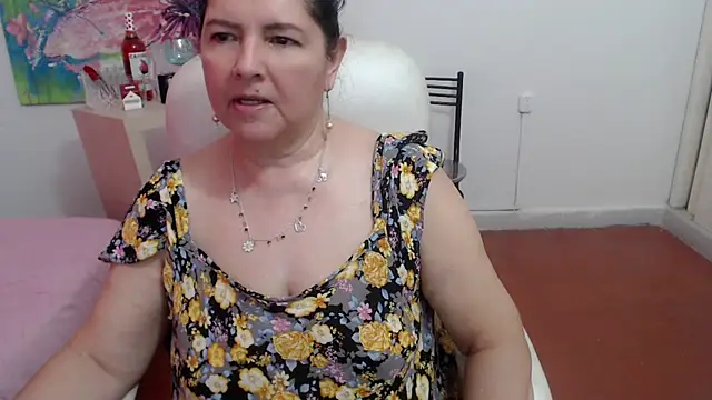 Snapshot of leonela_69 chatting on 10-15-25, 07:14 leonela 69 online show from 10-15-25, 07:14