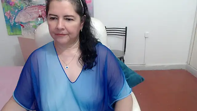 Snapshot of leonela_69 chatting on 10-18-25, 12:35 leonela 69 online show from 10-18-25, 12:35