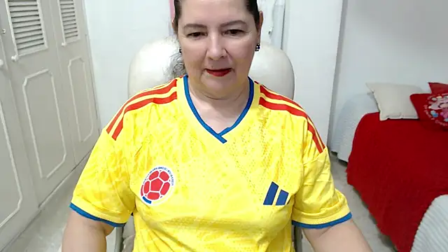leonela 69 online show from 06-28-26, 01:55