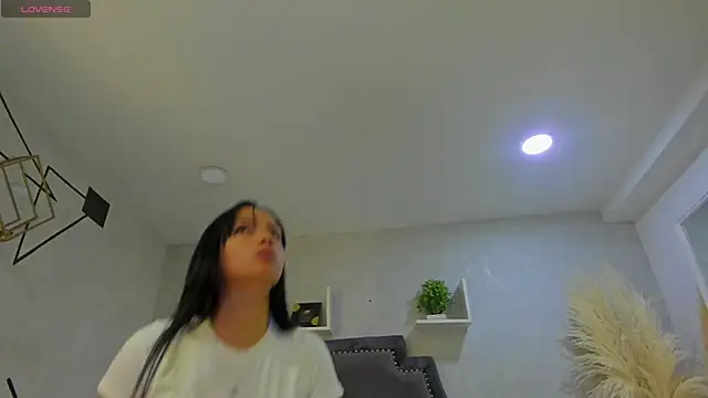 EmiliaRose  online show from 12-20-25, 08:49