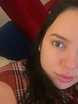 Snapshot of Cissy_Corrie chatting on 02-18-25, 03:43 Cissy Corrie online show from 02-18-25, 03:43