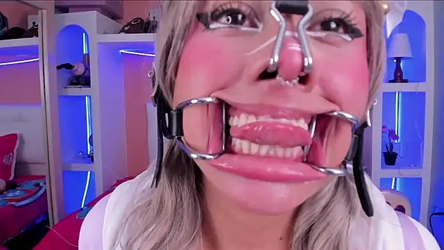 miss   megan online show from 02-02-26, 02:16