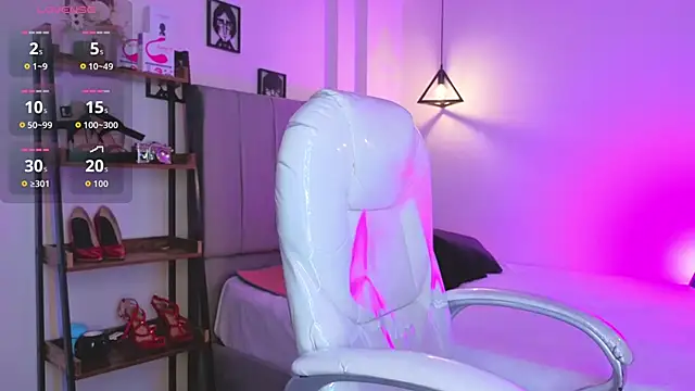 Miller Vanessa  online show from 10-07-25, 08:39