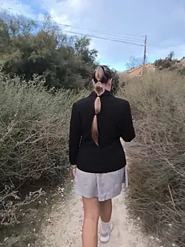 Mona Plus online show from 10-24-25, 06:54