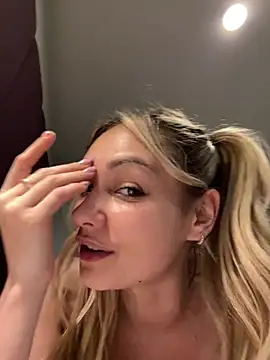 skyemorgan01 online show from 01-11-26, 05:12