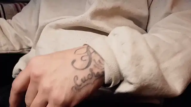 strongdude212 online show from 02-01-26, 05:17