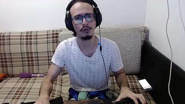 Snapshot of cholitohermoso chatting on 06-29-26, 02:39 cholitohermoso online show from 06-29-26, 02:39