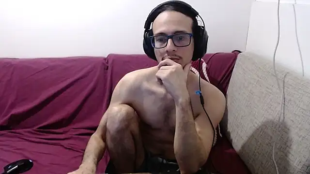 Snapshot of cholitohermoso chatting on 07-21-26, 02:41 cholitohermoso online show from 07-21-26, 02:41