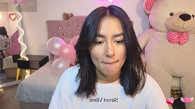 LUDO KITTY TAY online show from 02-27-25, 03:04