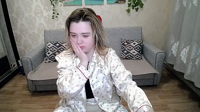 Snapshot of Finna_39 chatting on 03-07-25, 08:22 Finna 39 online show from 03-07-25, 08:22