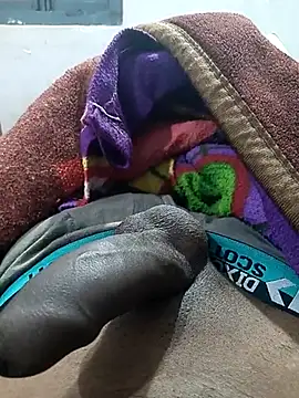 Snapshot of boyyouwant33 chatting on 02-15-25, 12:33 boyyouwant33 online show from 02-15-25, 12:33