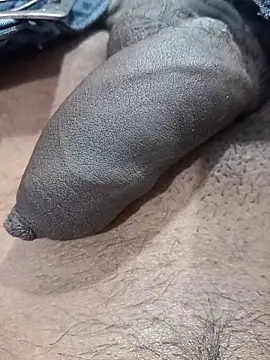 Snapshot of boyyouwant33 chatting on 02-19-25, 12:33 boyyouwant33 online show from 02-19-25, 12:33