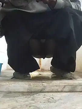 boyyouwant33 online show from 12-23-25, 10:57