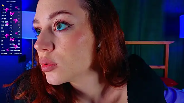 Snapshot of StacyWatts chatting on 11-02-25, 08:33 StacyWatts online show from 11-02-25, 08:33