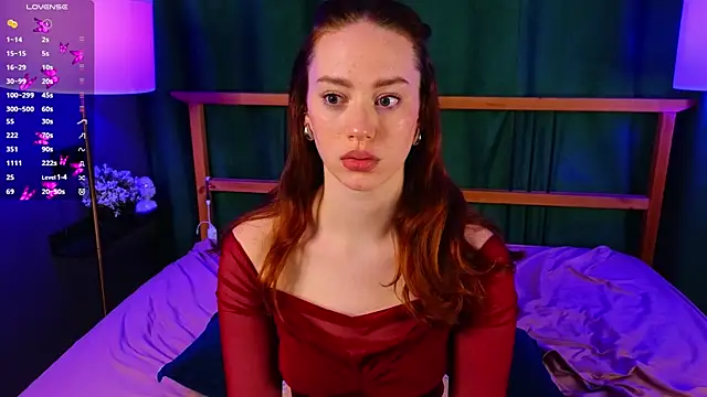 Snapshot of StacyWatts chatting on 11-24-25, 07:57 StacyWatts online show from 11-24-25, 07:57