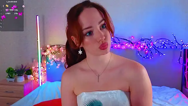 Snapshot of StacyWatts chatting on 12-15-25, 08:46 StacyWatts online show from 12-15-25, 08:46