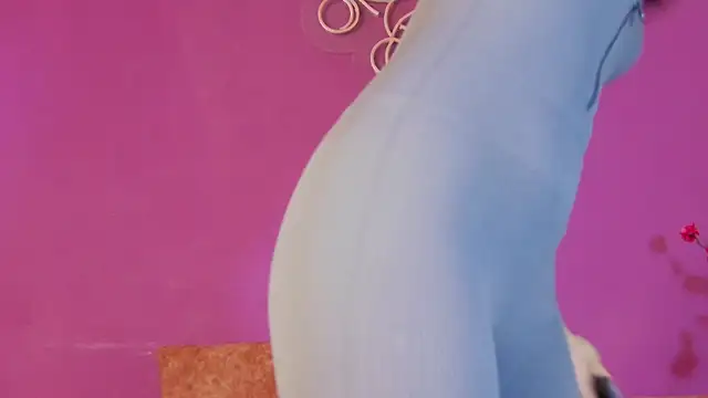 Arii moon online show from 11-03-25, 07:59