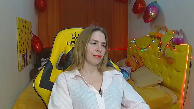 TessaDaybreak online show from 03-07-25, 01:40