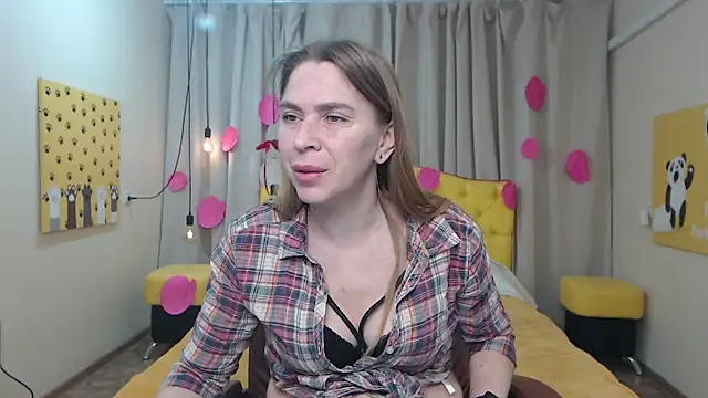 TessaDaybreak online show from 04-09-26, 06:52