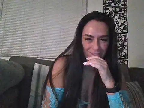 Layla Gilf Mae online show from 03-01-25, 10:31