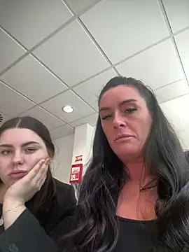 Layla Gilf Mae online show from 03-20-25, 03:04