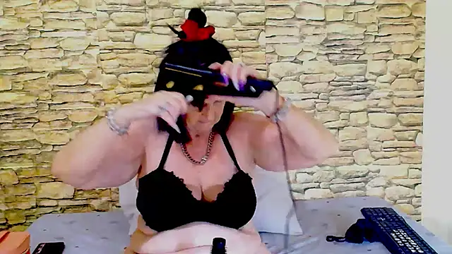 LuciousGrace online show from 01-15-26, 05:38