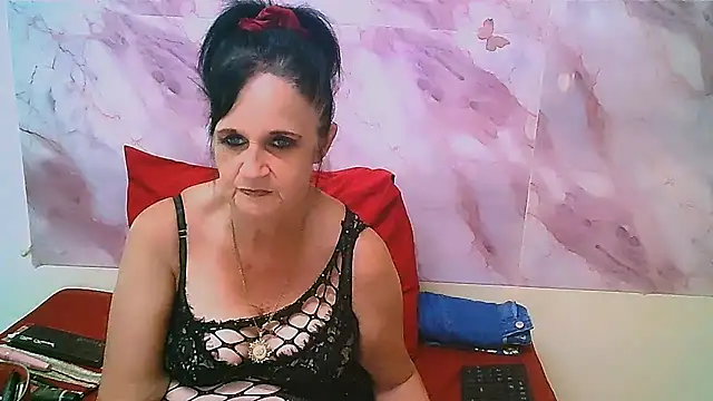 Snapshot of LuciousGrace chatting on 03-17-26, 05:49 LuciousGrace online show from 03-17-26, 05:49