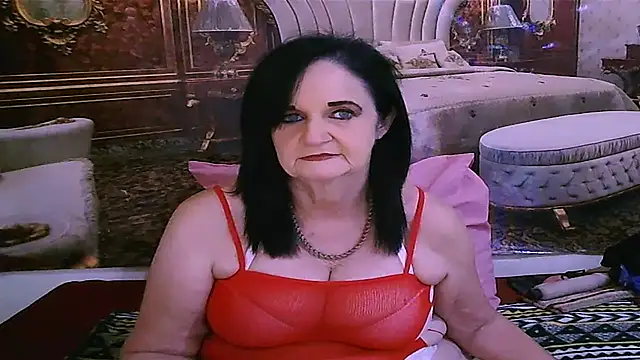 Snapshot of LuciousGrace chatting on 06-30-26, 05:30 LuciousGrace online show from 06-30-26, 05:30