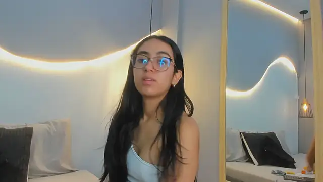 lucelly 15 online show from 10-31-25, 11:44