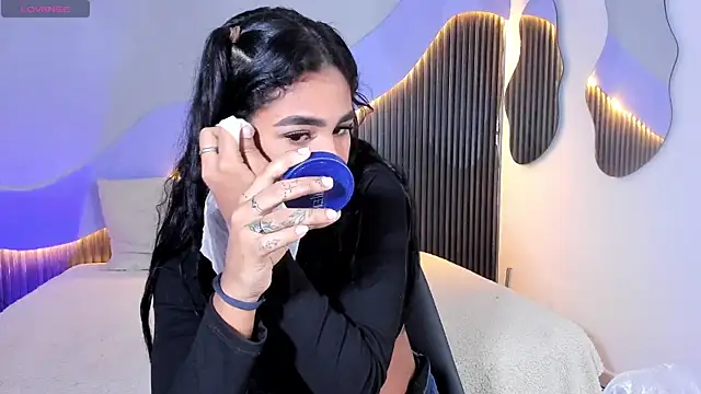 Snapshot of Lana_Starlett chatting on 12-17-25, 04:07 Lana Starlett online show from 12-17-25, 04:07