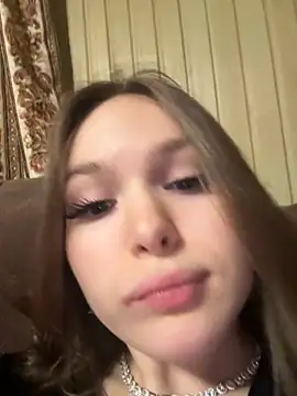 -Amora online show from 11-26-25, 12:17