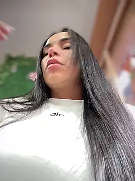 Naatalia online show from 11-24-25, 09:47