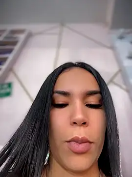 Snapshot of Naatalia chatting on 06-11-26, 06:06 Naatalia online show from 06-11-26, 06:06