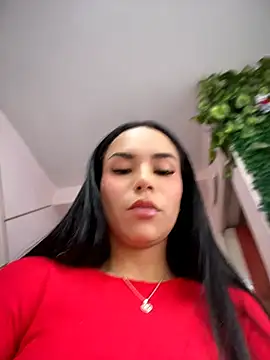Snapshot of Naatalia chatting on 06-25-26, 06:12 Naatalia online show from 06-25-26, 06:12