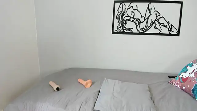 karina-lopez online show from 10-13-25, 03:01