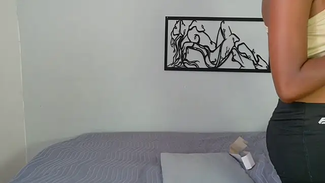 karina-lopez online show from 01-14-26, 04:34