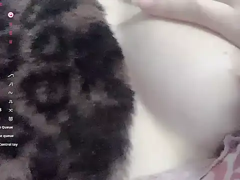 Snapshot of a-lian chatting on 03-07-25, 02:04 a-lian online show from 03-07-25, 02:04