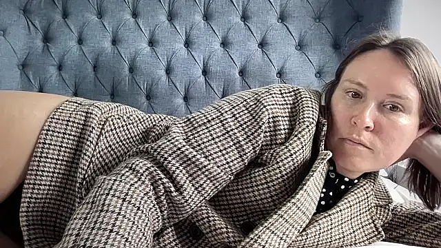 Snapshot of eatmypie69 chatting on 09-15-25, 09:20 eatmypie69 online show from 09-15-25, 09:20