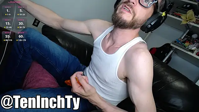 Snapshot of teninchty chatting on 07-11-26, 04:26 teninchty online show from 07-11-26, 04:26
