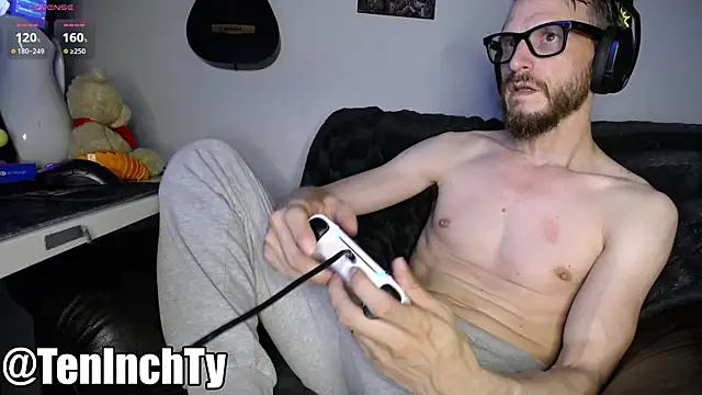 Snapshot of teninchty chatting on 07-16-26, 04:18 teninchty online show from 07-16-26, 04:18