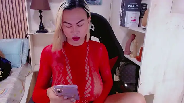 Snapshot of BustyBigBoobsHugeCockTS chatting on 02-18-25, 01:10 BustyBigBoobsHugeCockTS online show from 02-18-25, 01:10