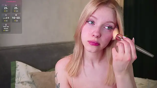 EdlaHewell online show from 04-11-26, 11:42